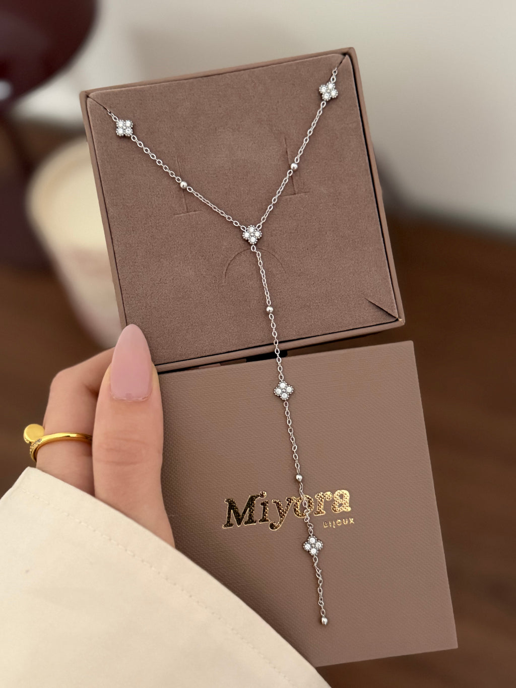 COLLIER DITTA
