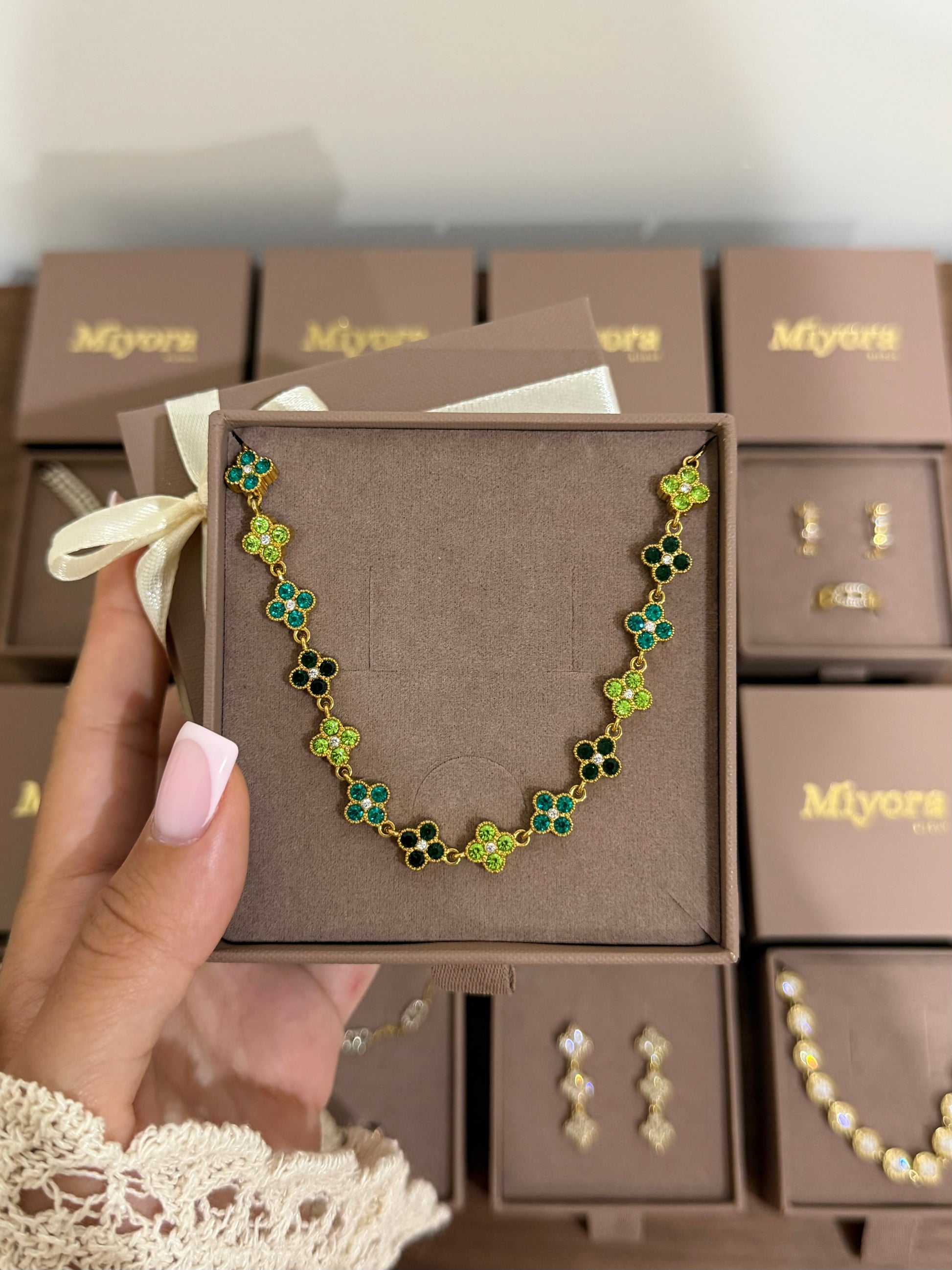 COLLIER LAAM VERT