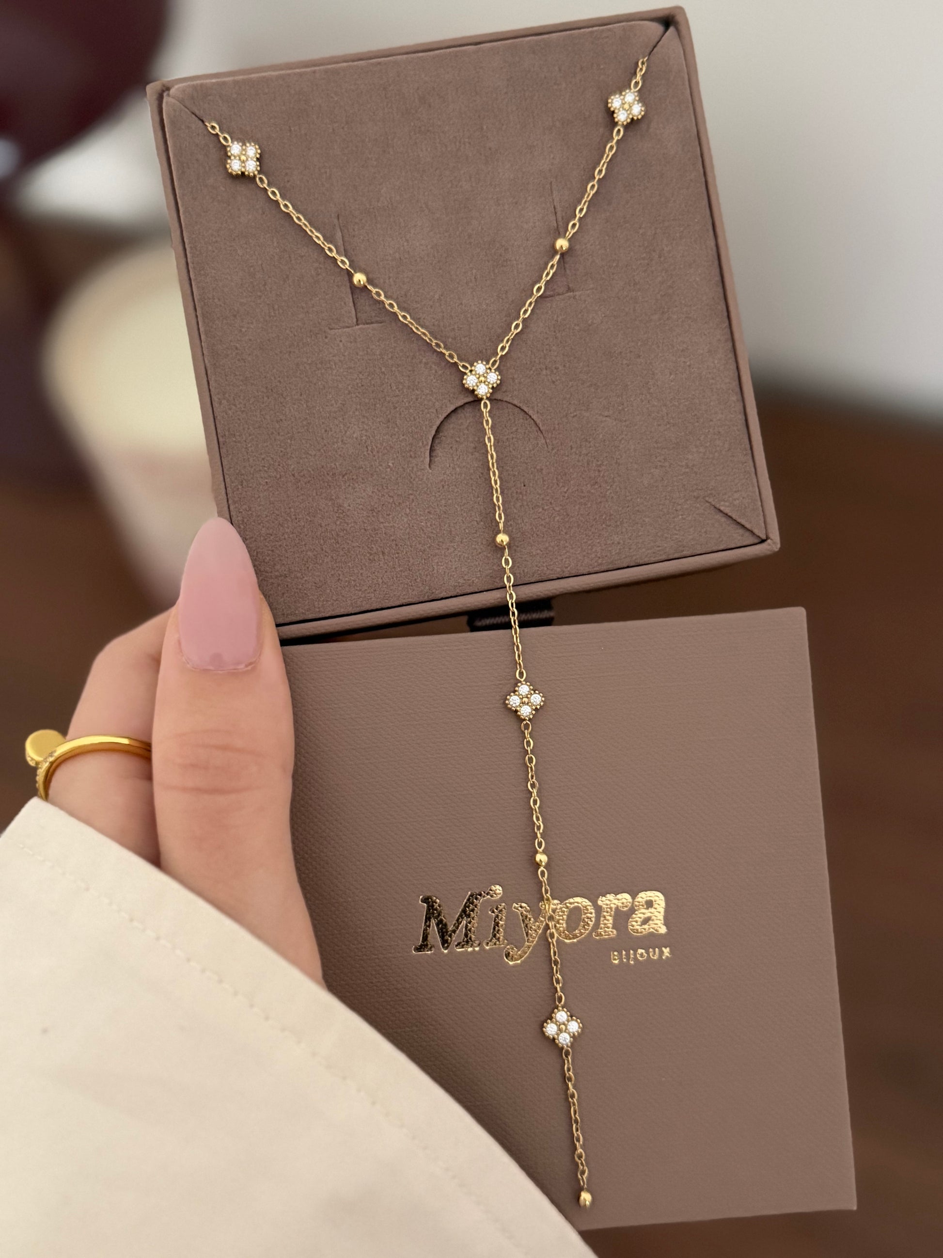 COLLIER DITTA