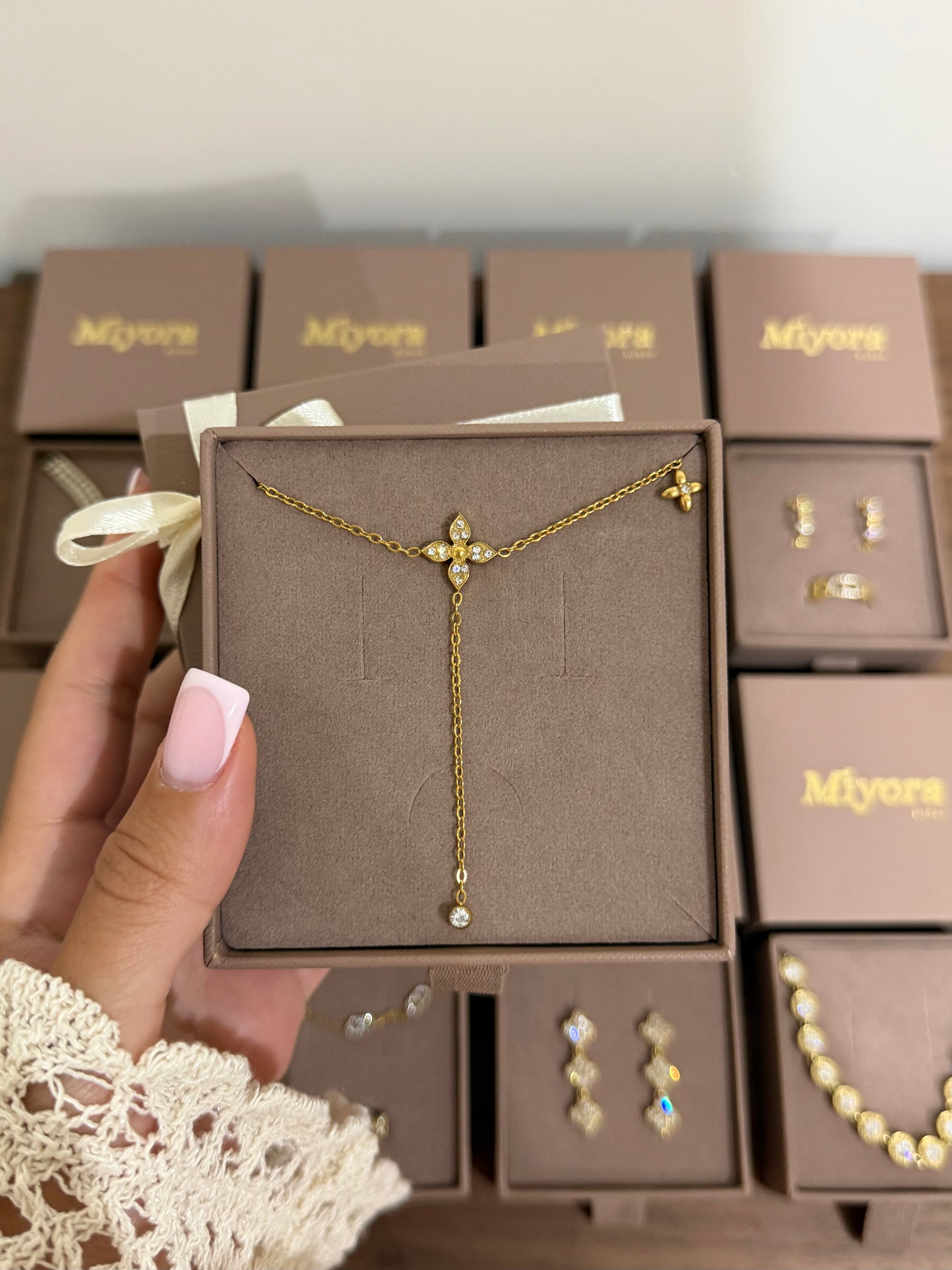 COLLIER ALMY