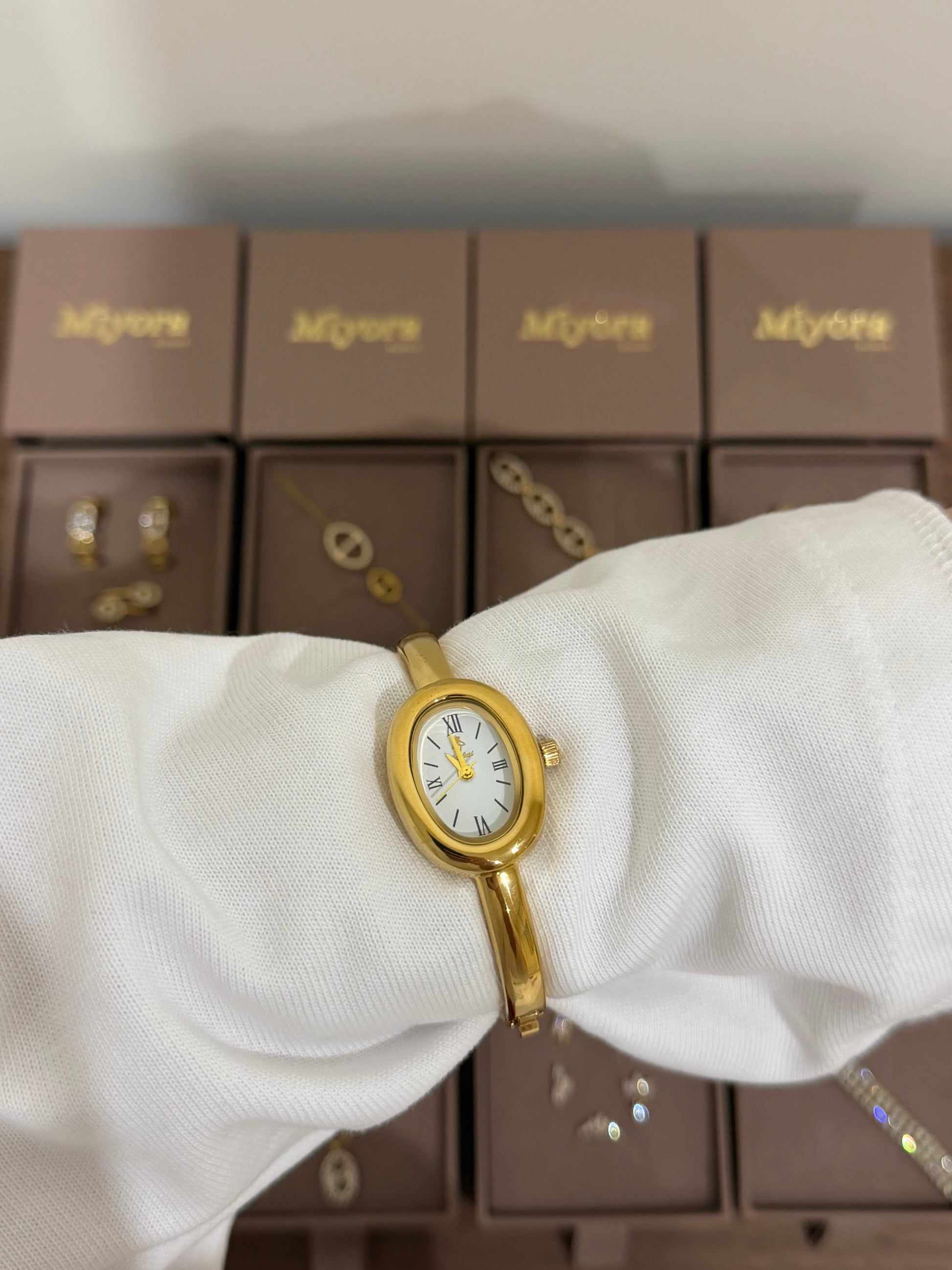 MONTRE CAROLINA