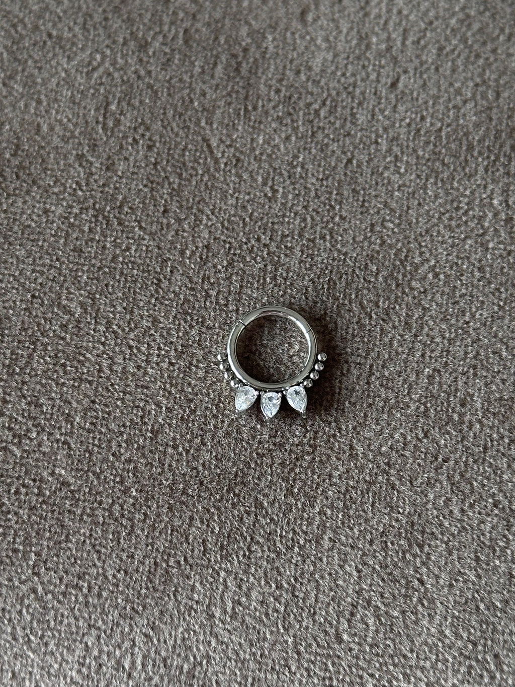 Piercing daith CLEOPATRE