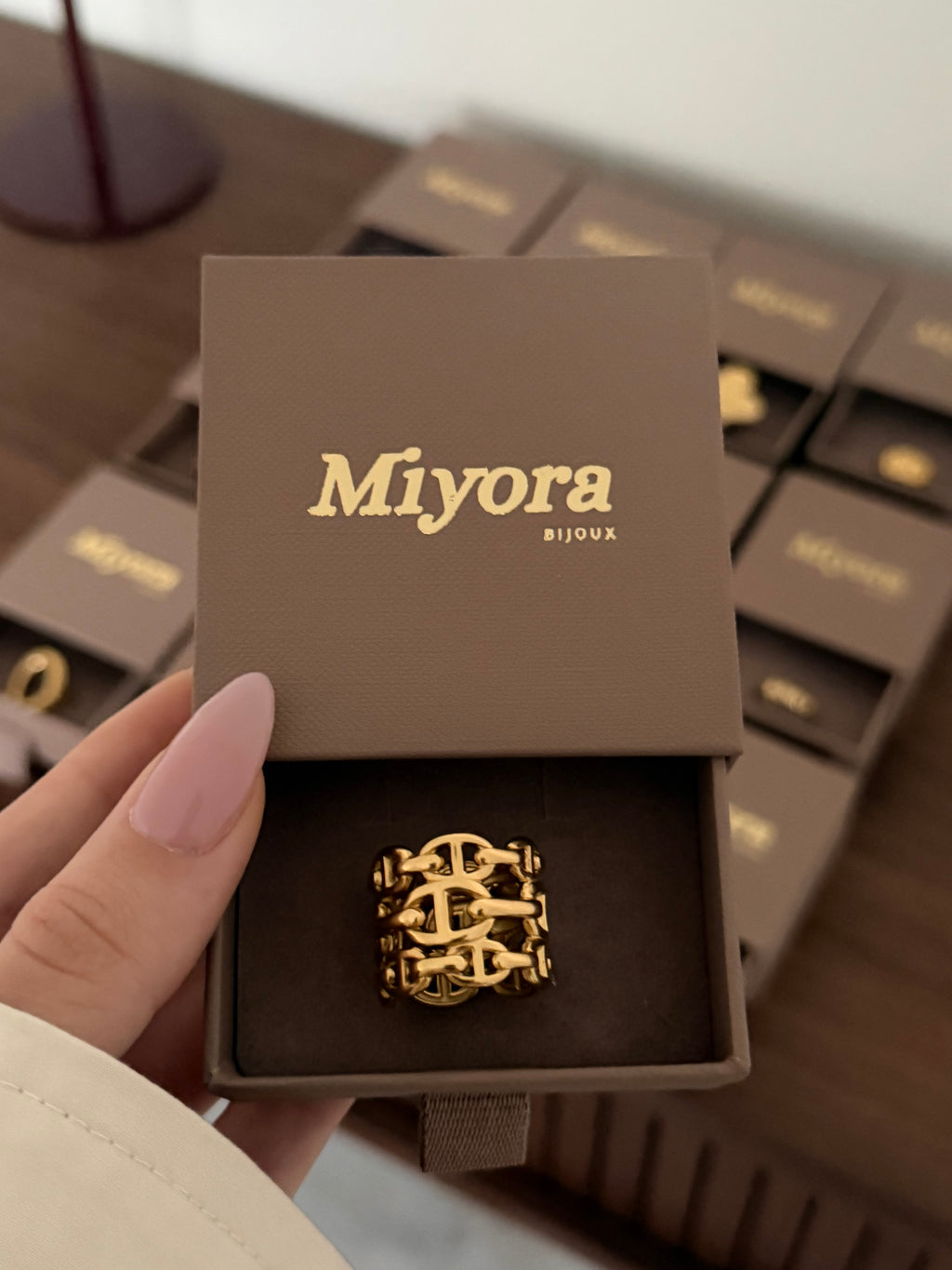 BAGUE HILONA