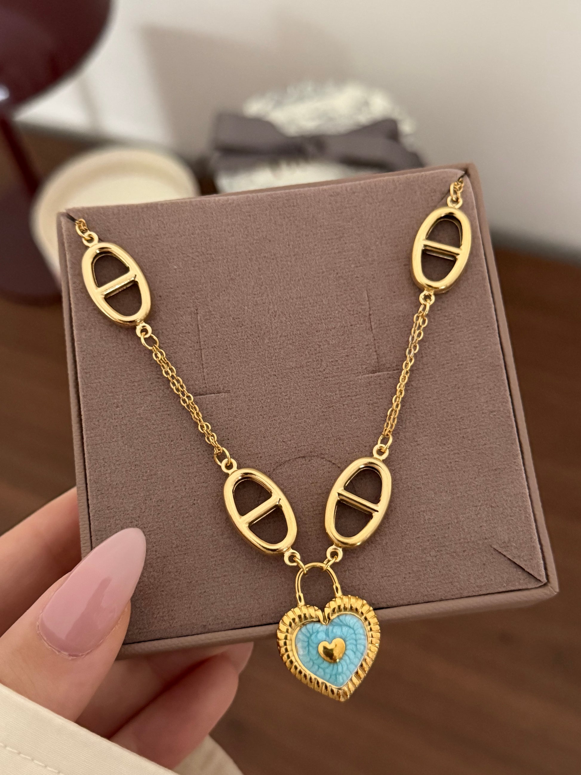 COLLIER IMYA